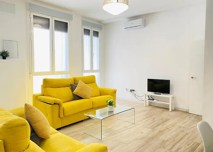 Flamenca Triana - Apartamento Wifi Con 2 Dormitorios 2 Sofas Camas 2 Banos