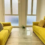 Flamenca Triana - Apartamento Wifi Con 2 Dormitorios 2 Sofas Camas 2 Banos